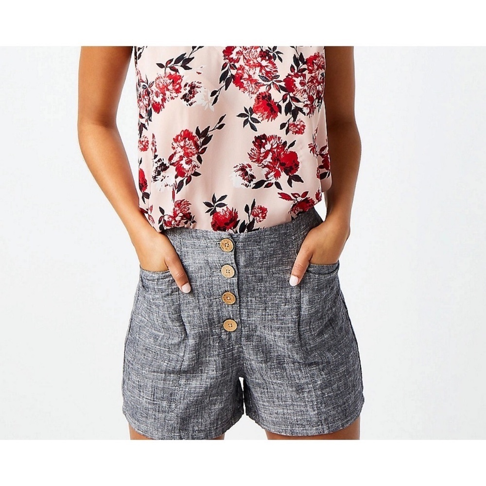 Maurices linen grey shorts